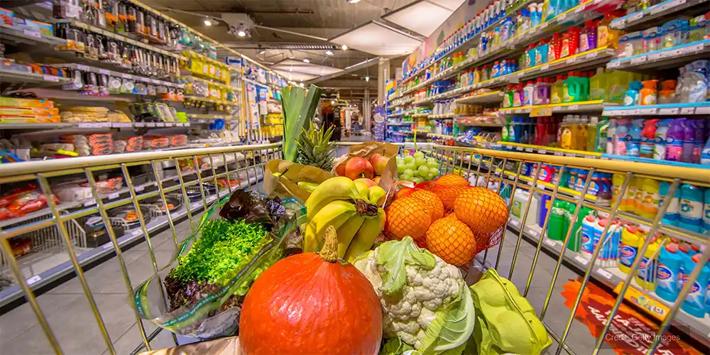 Andrews Heat for Hire help store prepare for Christmas!